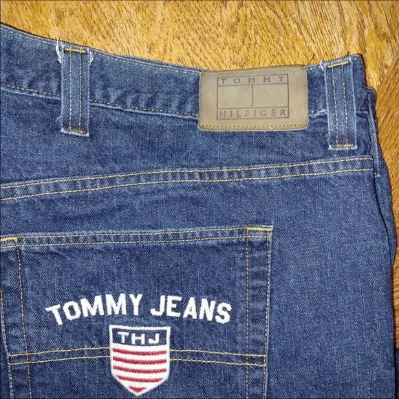Vintage Mens Tommy Hilfiger Dark Blue Tapered Denim Jeans THJ Size 54/30 - Picture 5 of 8